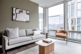 2 Leighton St in Cambridge, MA - Building Photo