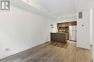 1133 Cooke Blvd. in Burlington, ON - Building Photo - Building Photo