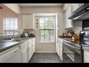 2920 Manhattan Blvd in Harvey, LA - Building Photo - Building Photo