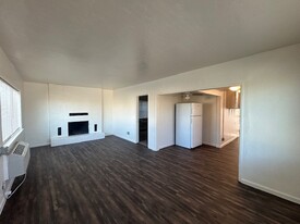 1512 S Casino Center Blvd, Unit A in Las Vegas, NV - Building Photo - Building Photo