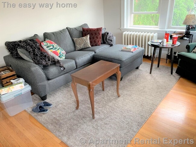 170 Maple St, Unit #209 in Malden, MA - Foto de edificio - Building Photo