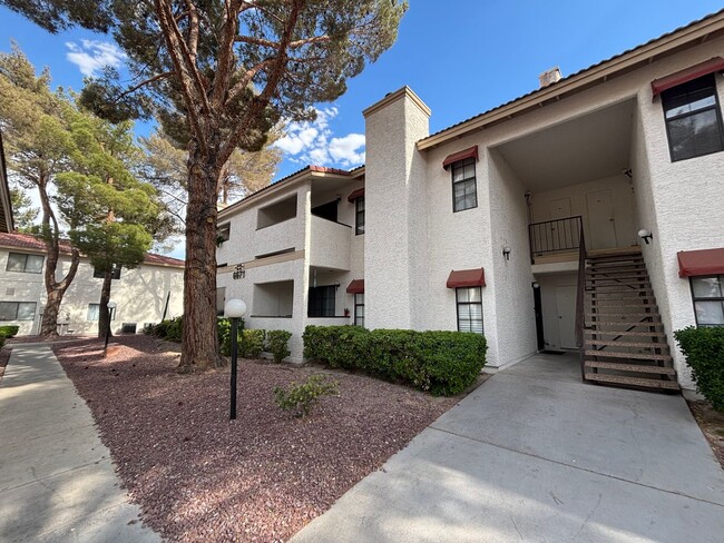 6671 W Tropicana Ave in Las Vegas, NV - Building Photo - Building Photo