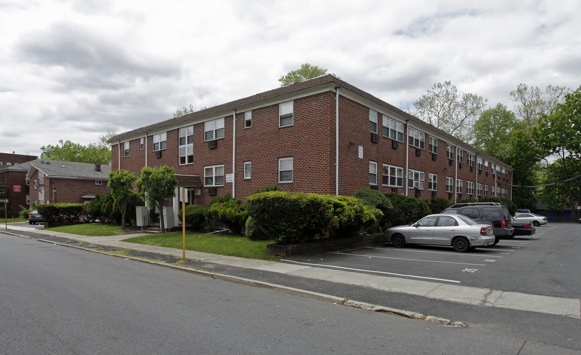 27-37  Smith Street in Irvington, NJ - Foto de edificio