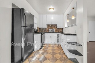 4525 NE 118th Ave in Portland, OR - Foto de edificio - Building Photo
