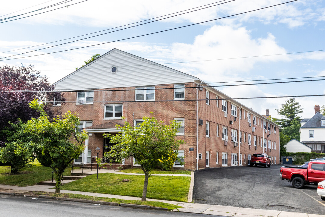 232-238 W Grand St in Elizabeth, NJ - Building Photo