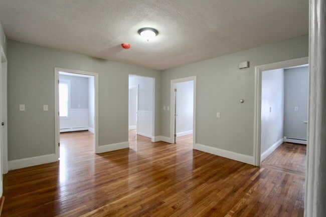 150 Acorn St, Unit 2 in Providence, RI - Building Photo - Building Photo