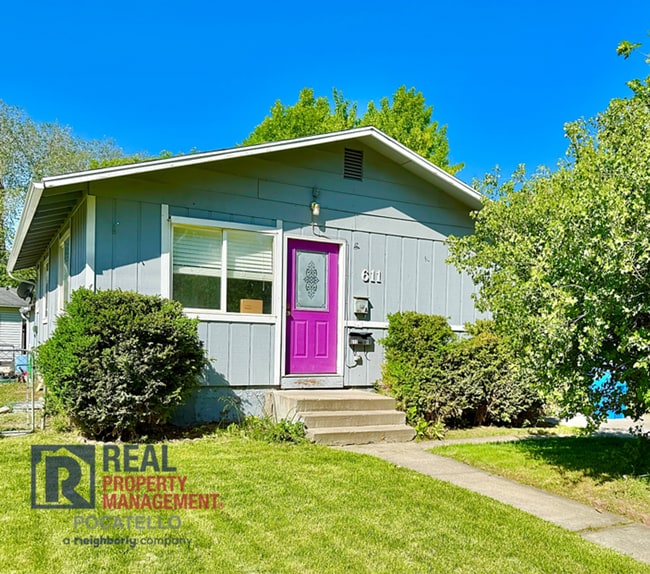 property at 611 N 11th Ave