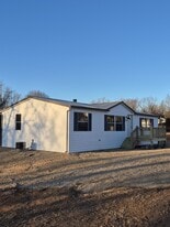 2466 Reese Rd in Bonne Terre, MO - Building Photo