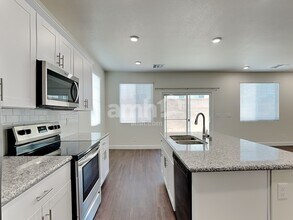 1714 Viaggio Ave in North Las Vegas, NV - Building Photo - Building Photo