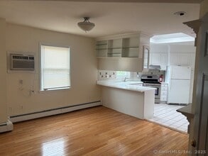 49 S Water St in Greenwich, CT - Building Photo - Building Photo