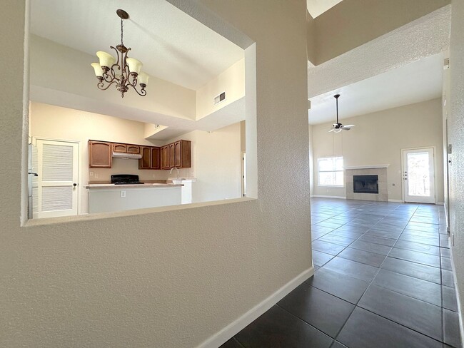 581 Sun Ray in El Paso, TX - Building Photo - Building Photo