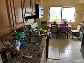 915 Edison Glen Terrace in Edison, NJ - Building Photo - Building Photo