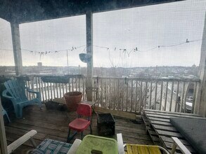 16 Fisher Ave, Unit 2 in Boston, MA - Foto de edificio - Building Photo