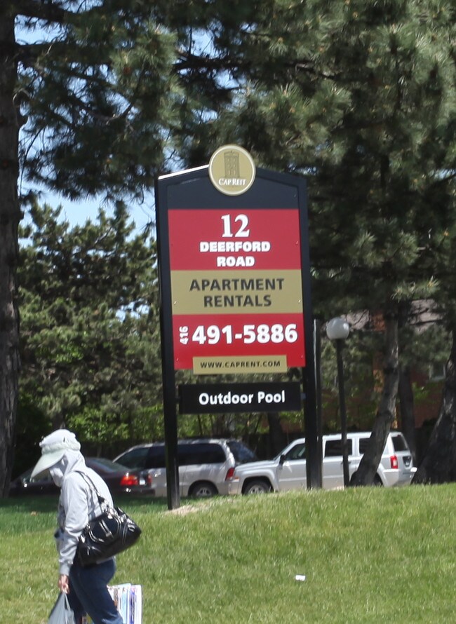 Deerford Road Apartments in Toronto, ON - Building Photo - Building Photo