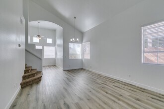 3340 Hillingdon Ct in Las Vegas, NV - Foto de edificio - Building Photo