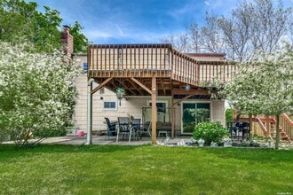 11 Bertlee Dr in Huntington Station, NY - Building Photo - Building Photo