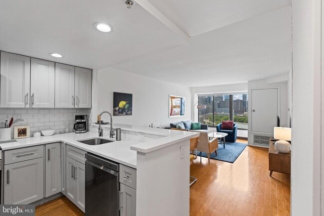 property at 2001 Hamilton St