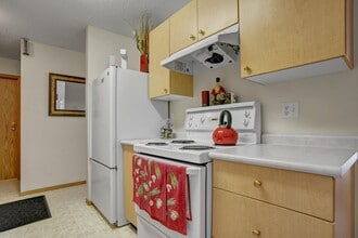 Windsor Terrace in Saskatoon, SK - Building Photo - Building Photo