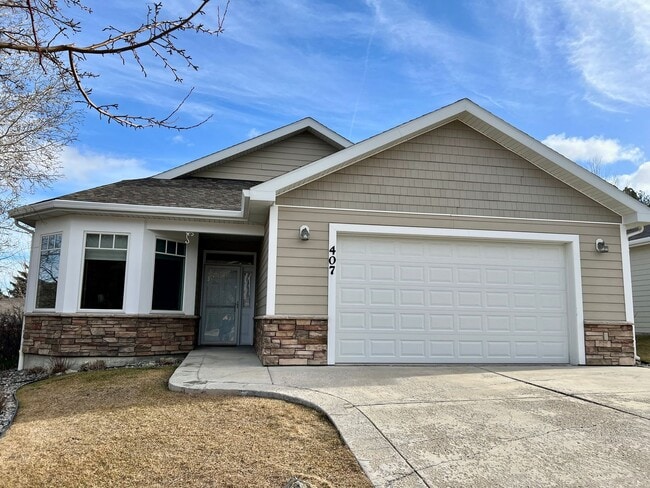 property at 407 Fountain Ct