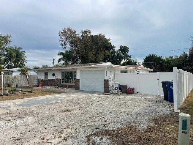 804 53rd Ave Dr W in Bradenton, FL - Building Photo - Building Photo