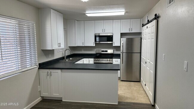 17847 N 40th St in Phoenix, AZ - Building Photo - Building Photo