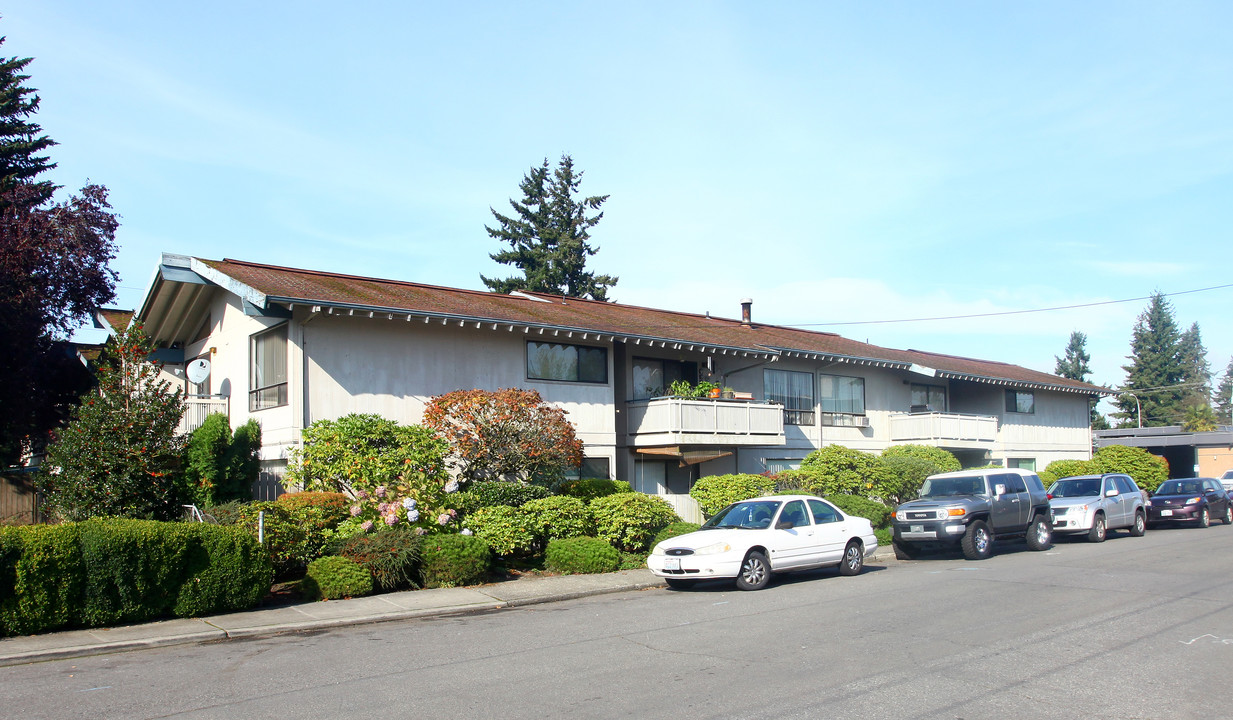 Illahee Apartments in Auburn, WA - Building Photo