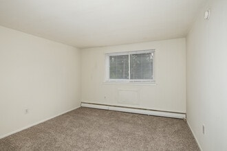 Kenneth House Apartments in Upper Darby, PA - Foto de edificio - Interior Photo