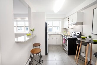 700 Corydon Apartment in Winnipeg, MB - Building Photo - Building Photo