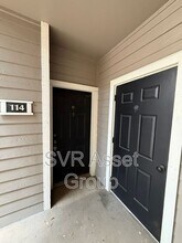 10000 Gate Pkwy N in Jacksonville, FL - Building Photo - Building Photo