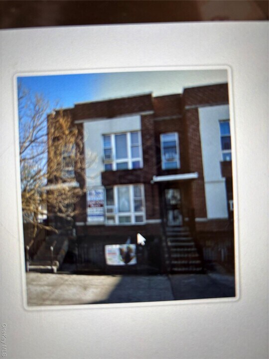 958 Liberty Ave in Brooklyn, NY - Foto de edificio