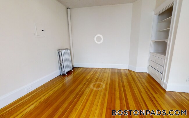 15 Barrows St, Unit 4 in Boston, MA - Foto de edificio - Building Photo