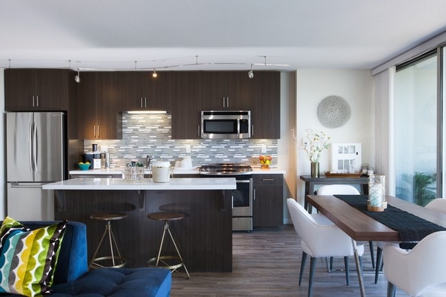 Panomar Luxury Apartments in Alameda, CA - Building Photo - Interior Photo