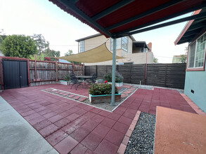 3373 Falcon Ave, Unit 3373 Falcon Ave in Signal Hill, CA - Building Photo - Building Photo