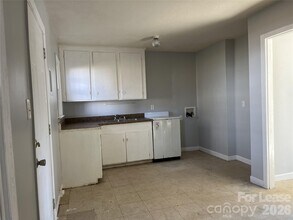 2667 Dr Carver Rd in Charlotte, NC - Building Photo - Building Photo