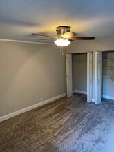 211 Dublin Dr, Unit 412 in Knoxville, TN - Building Photo - Building Photo