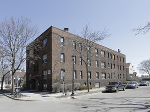 1831 Clinton Ave in Minneapolis, MN - Building Photo - Building Photo