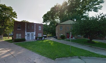 1008 Kingman Cir, Unit 1010 in Des Moines, IA - Building Photo - Building Photo