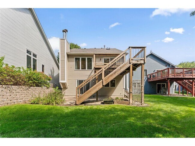 15465 Sussex Dr in Minnetonka, MN - Building Photo - Building Photo