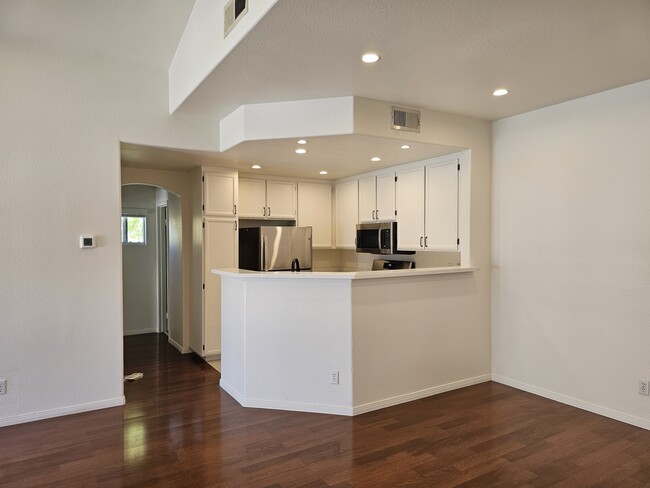 11863 Spruce Run Dr in San Diego, CA - Building Photo - Building Photo