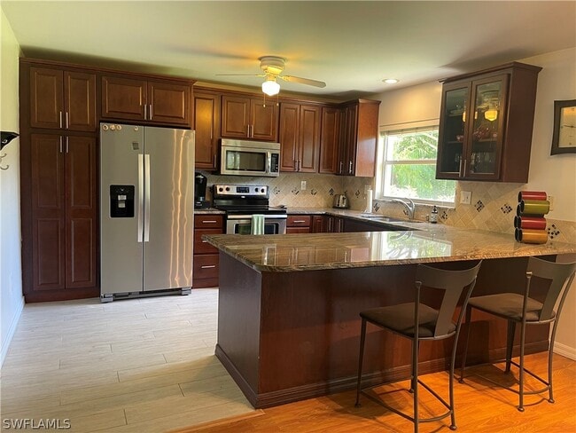 378 Dover Pl in Naples, FL - Building Photo - Building Photo