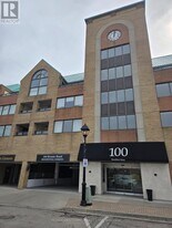 100 Bronte Rd in Oakville, ON - Building Photo