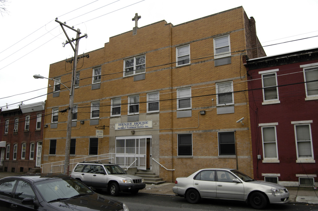 154-160 E Huntingdon St in Philadelphia, PA - Building Photo