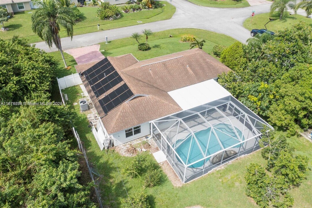 3601 SW Dellamano St in Port St. Lucie, FL - Building Photo