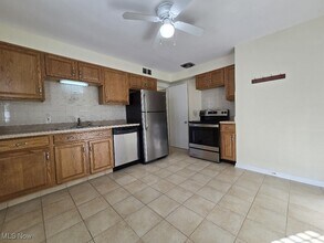 2314 Westmoor Rd in Rocky River, OH - Building Photo - Building Photo