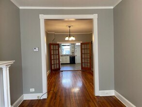 227 S Ellwood Ave in Baltimore, MD - Foto de edificio - Building Photo