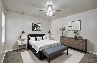 2021 Spenwick Dr in Houston, TX - Building Photo - Building Photo