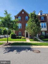 5409 Double Day Ln in Waldorf, MD - Building Photo
