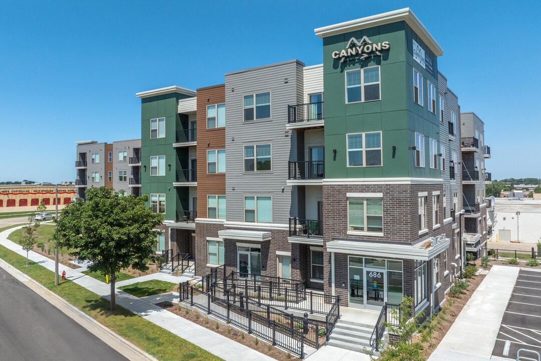 The Canyons in Madison, WI - Foto de edificio