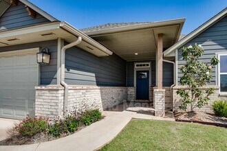 6133 Frankie Lynn Ln in Edmond, OK - Building Photo - Building Photo