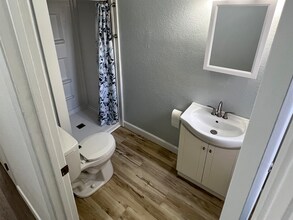 933 White St in Dubuque, IA - Building Photo - Building Photo
